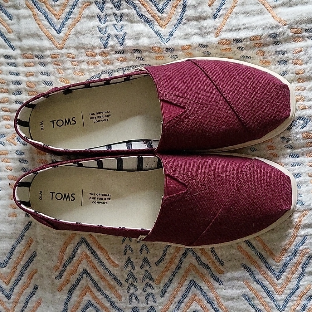 Tom's shoes